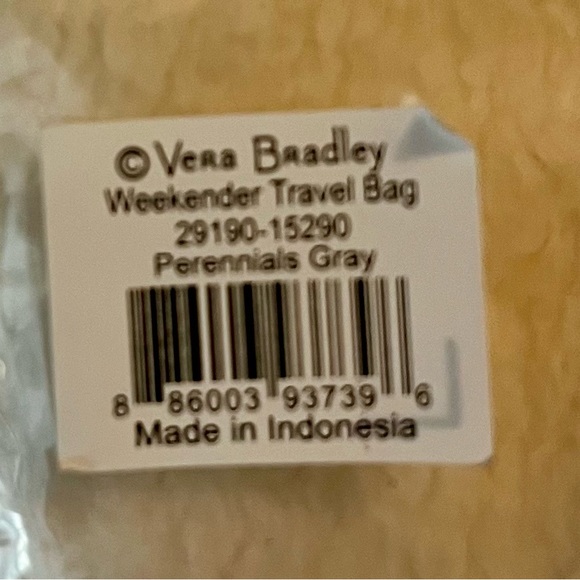 Vera Bradley Weekender Travel Bag Perrenial Gray Floral New Never Used - Picture 3 of 9